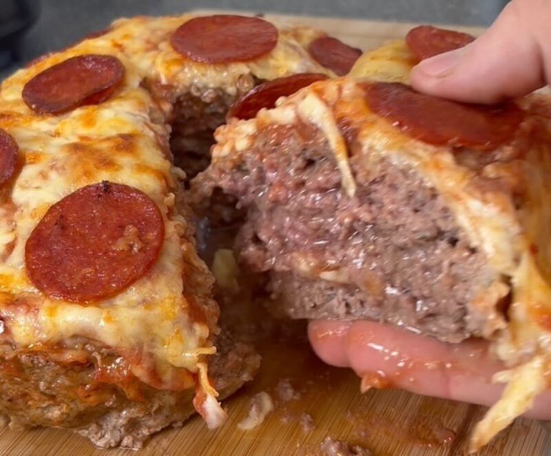 Beef deep dish pizza